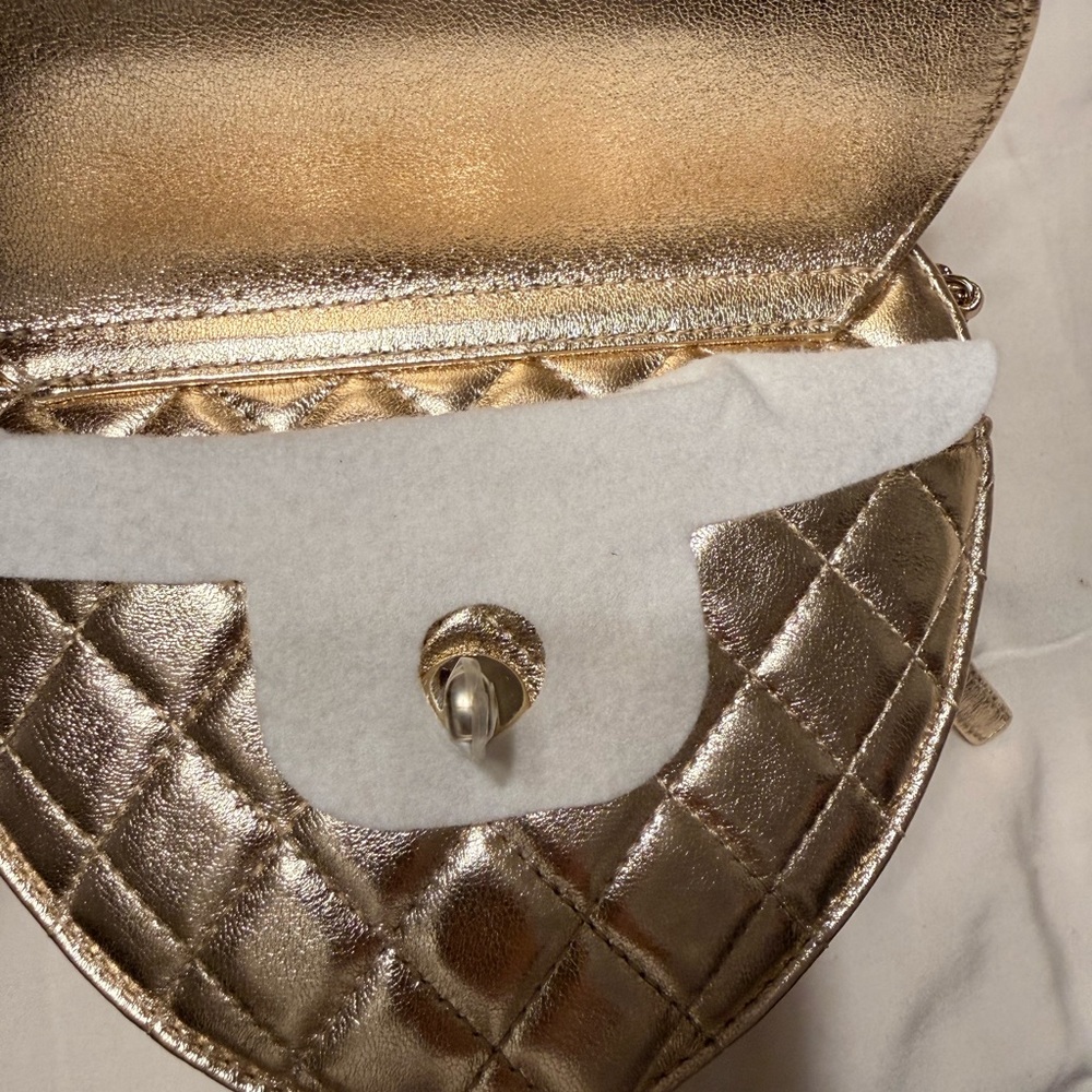 CHANEL Metallic Gold Heart Crossbody Bag - Picture 3 of 5